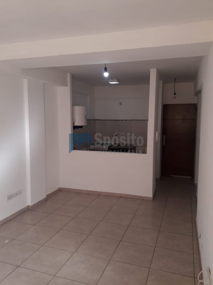 Departamento Dos Dormitorios Y Dos Baños A Metros De Plaza Jeronimo Del Barco