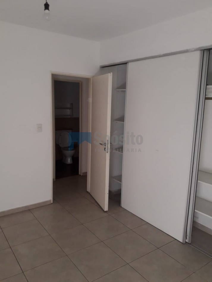 Departamento Dos Dormitorios Y Dos Baños A Metros De Plaza Jeronimo Del Barco