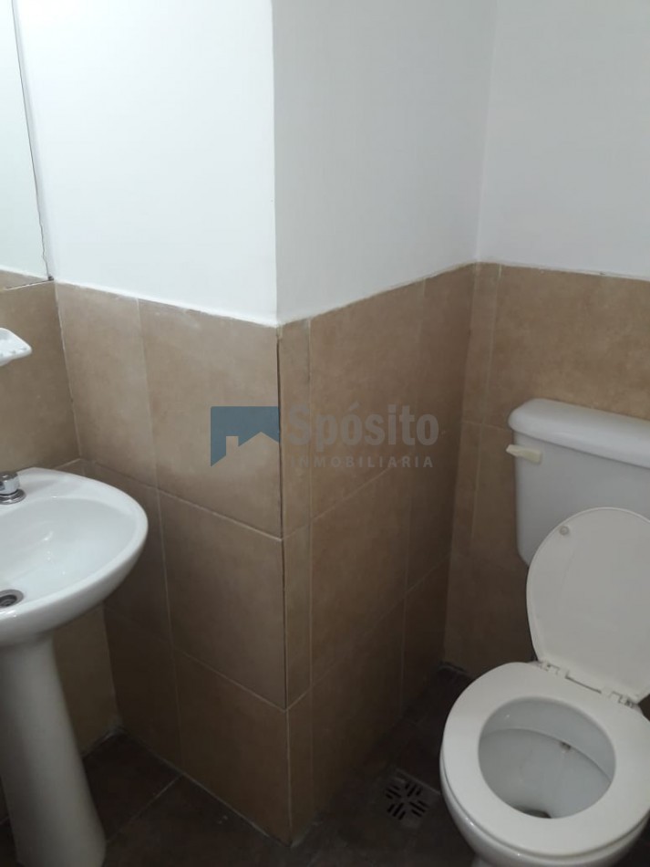 Departamento Dos Dormitorios Y Dos Baños A Metros De Plaza Jeronimo Del Barco